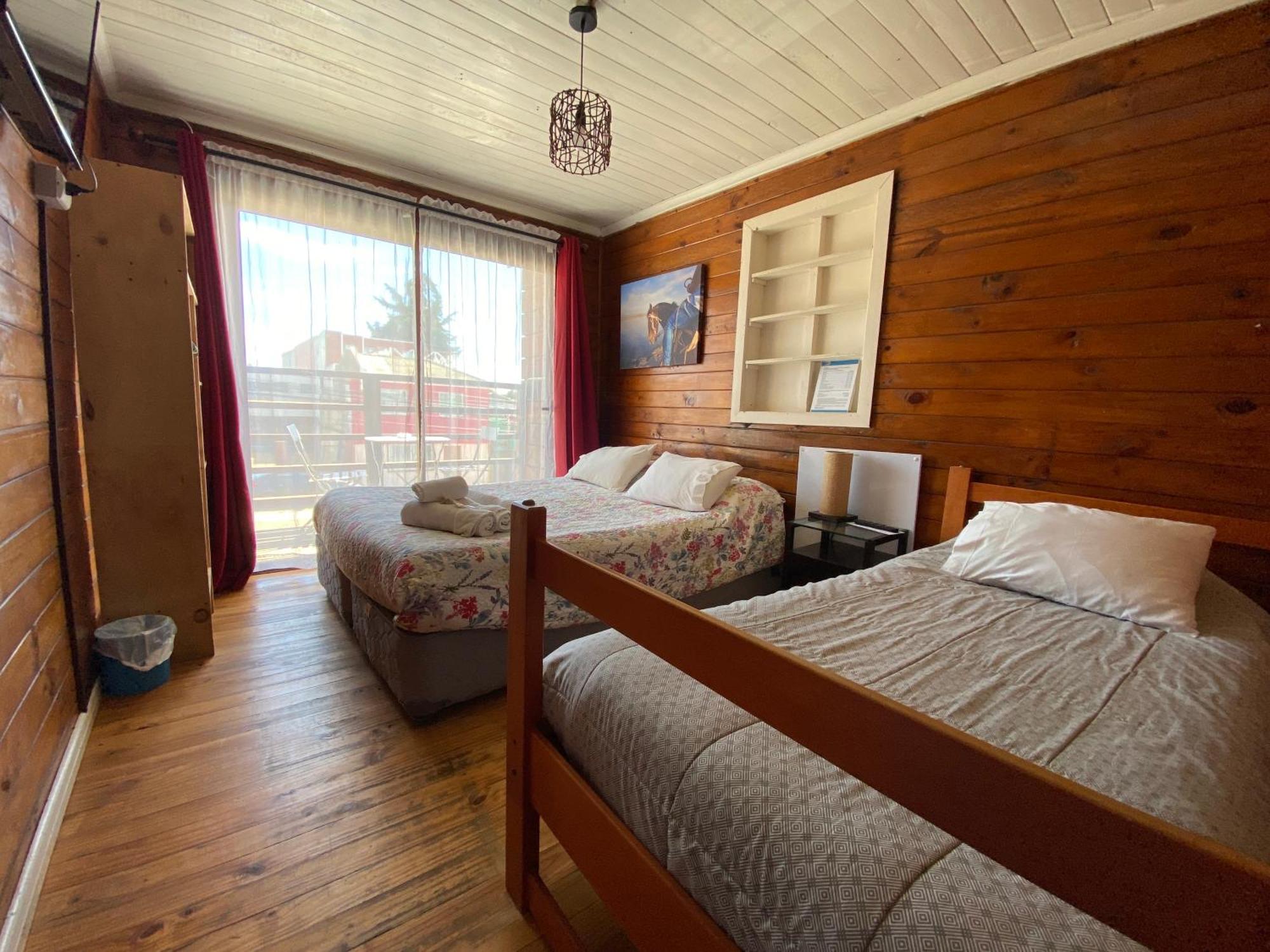 Hostel Moreno 피칠레무 외부 사진